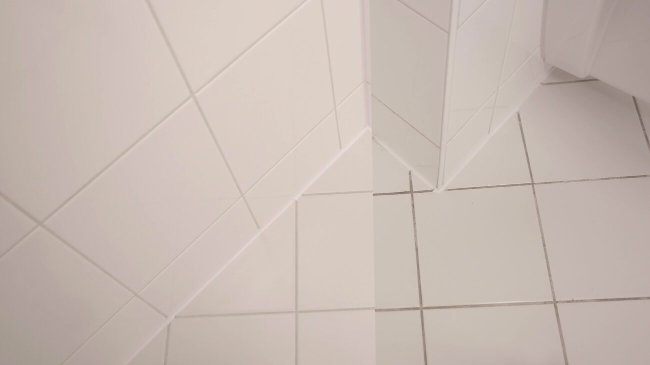 Fliesenfugen reinigen vorher nachher